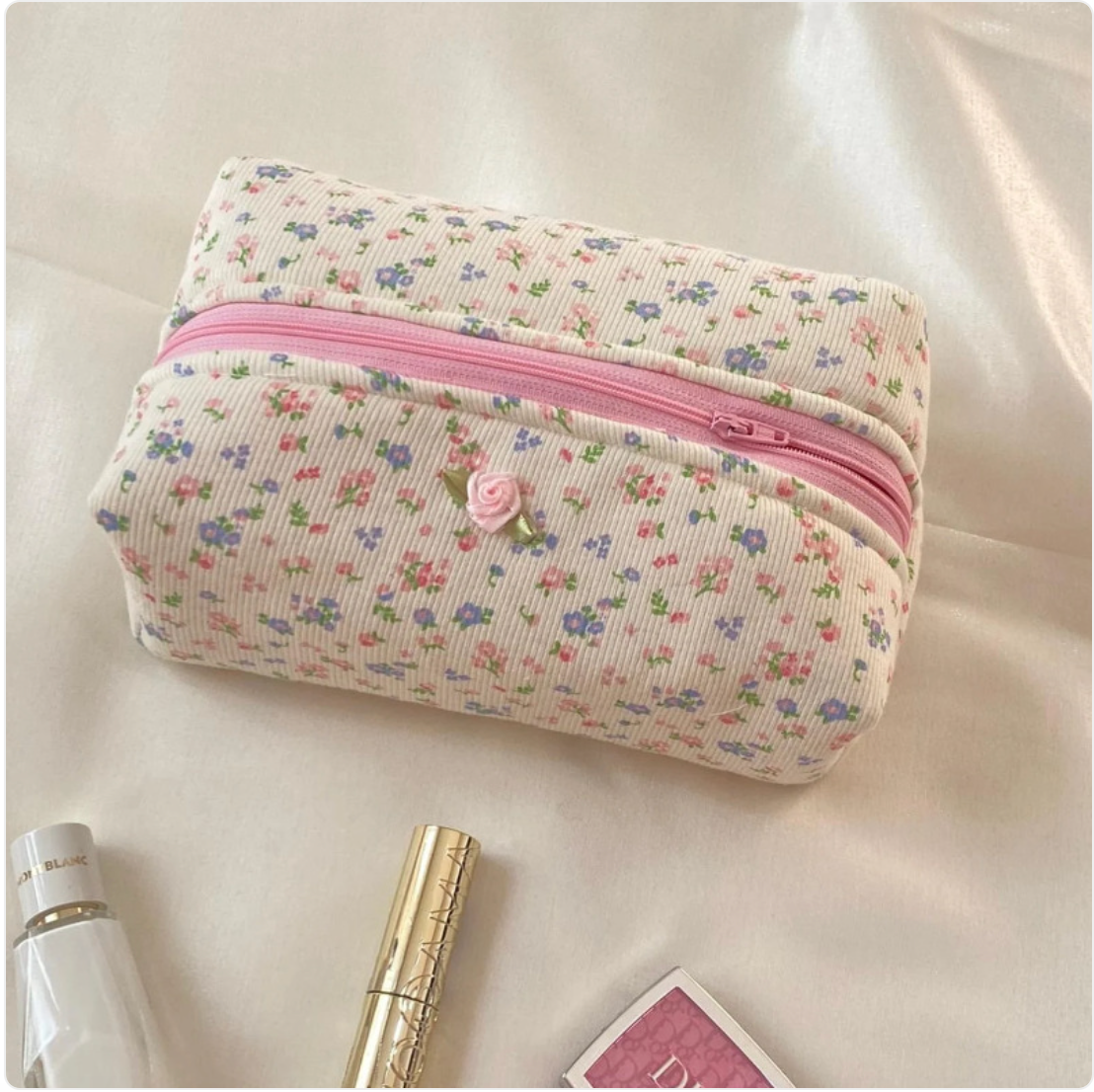 Soft Travel Toiletry Bag – product view 9