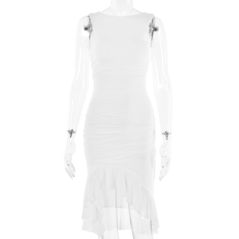 Zenvia Beauty women's sleeveless slim dress in a fitted design, shown in a stylish black fabric.