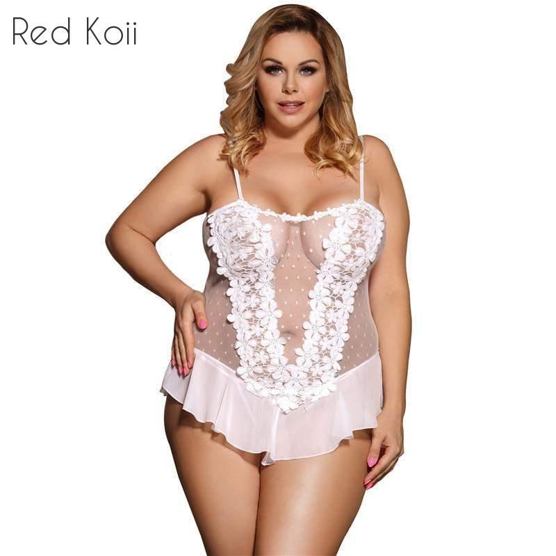 Plus size black and white lingerie set by Zenvia Beauty featuring lace details and adjustable straps.