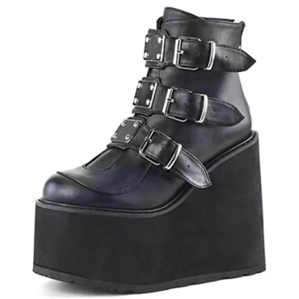 Women's Plus-Size Wedge-Heel Zip Boots – product view 31