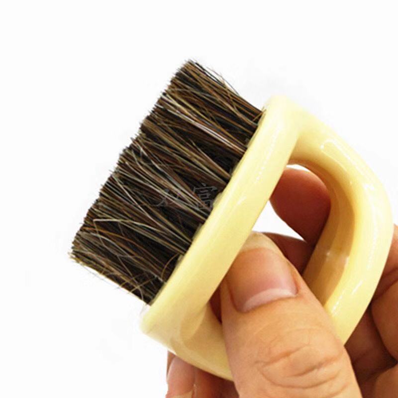 Zenvia Beauty vintage hair styling brush with wooden handle and natural bristles for gentle hair grooming and styling.