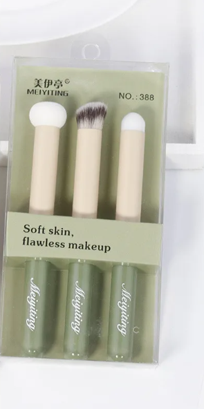 Portable Zenvia Beauty makeup brush set with six brushes in a sleek carry case for on-the-go beauty application.