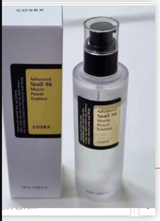 Zenvia Beauty Snail Revive Moisturizer Cream in a jar, showing smooth, hydrating skincare formula with snail extract for revitalized skin.