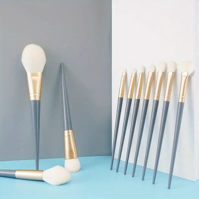 Zenvia Beauty 10-piece makeup brush set with various brushes for foundation, eyeshadow, and blush application.