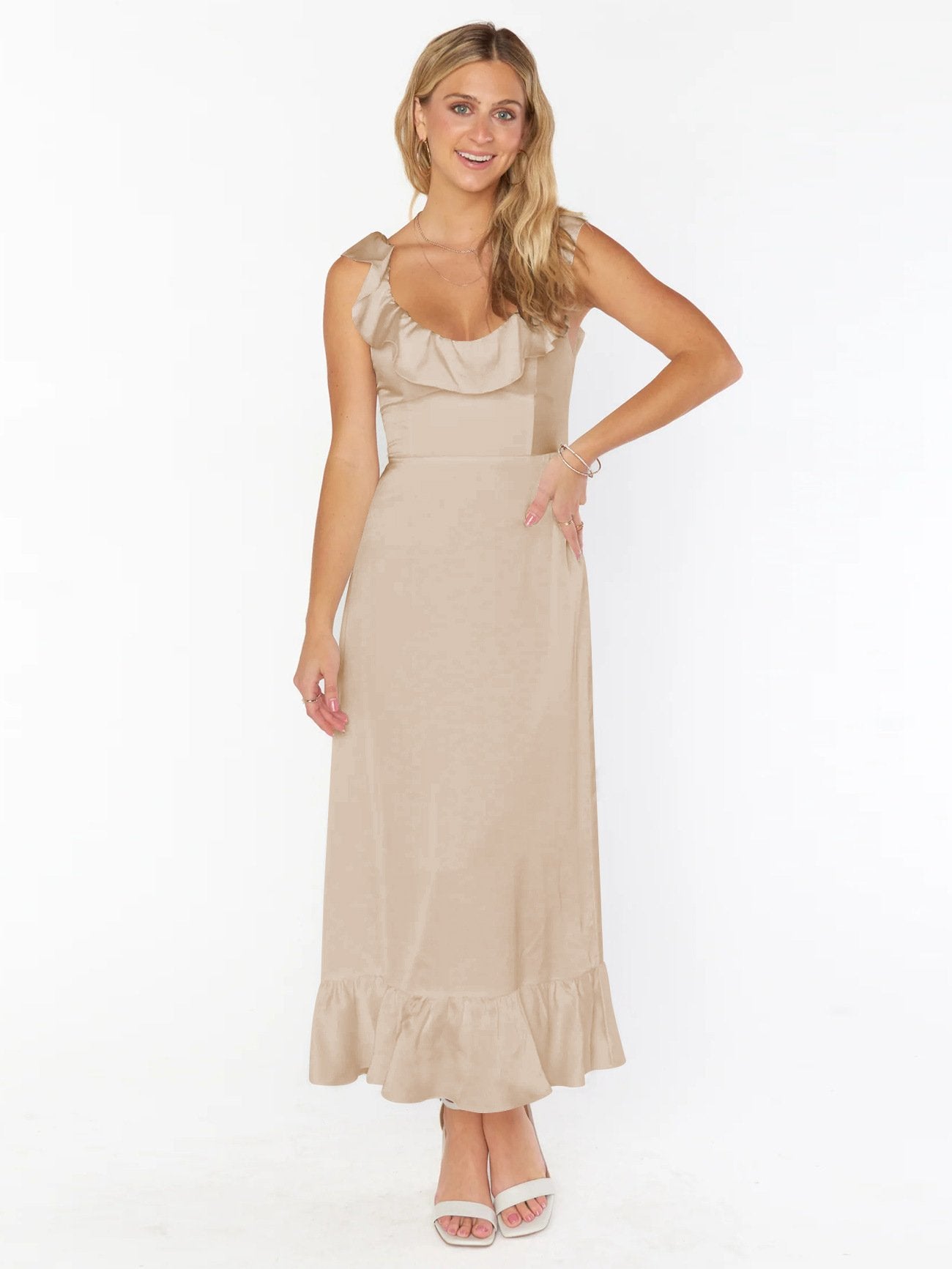 Zenvia Beauty lace-up summer dress displayed on a hanger, featuring lightweight fabric and a stylish, casual design.