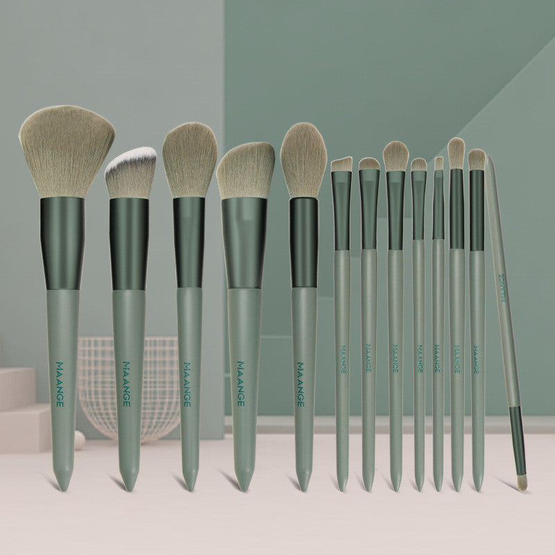 Zenvia Beauty MAANGE makeup brush set with multiple brushes for foundation, eyeshadow, and blending on a white background.