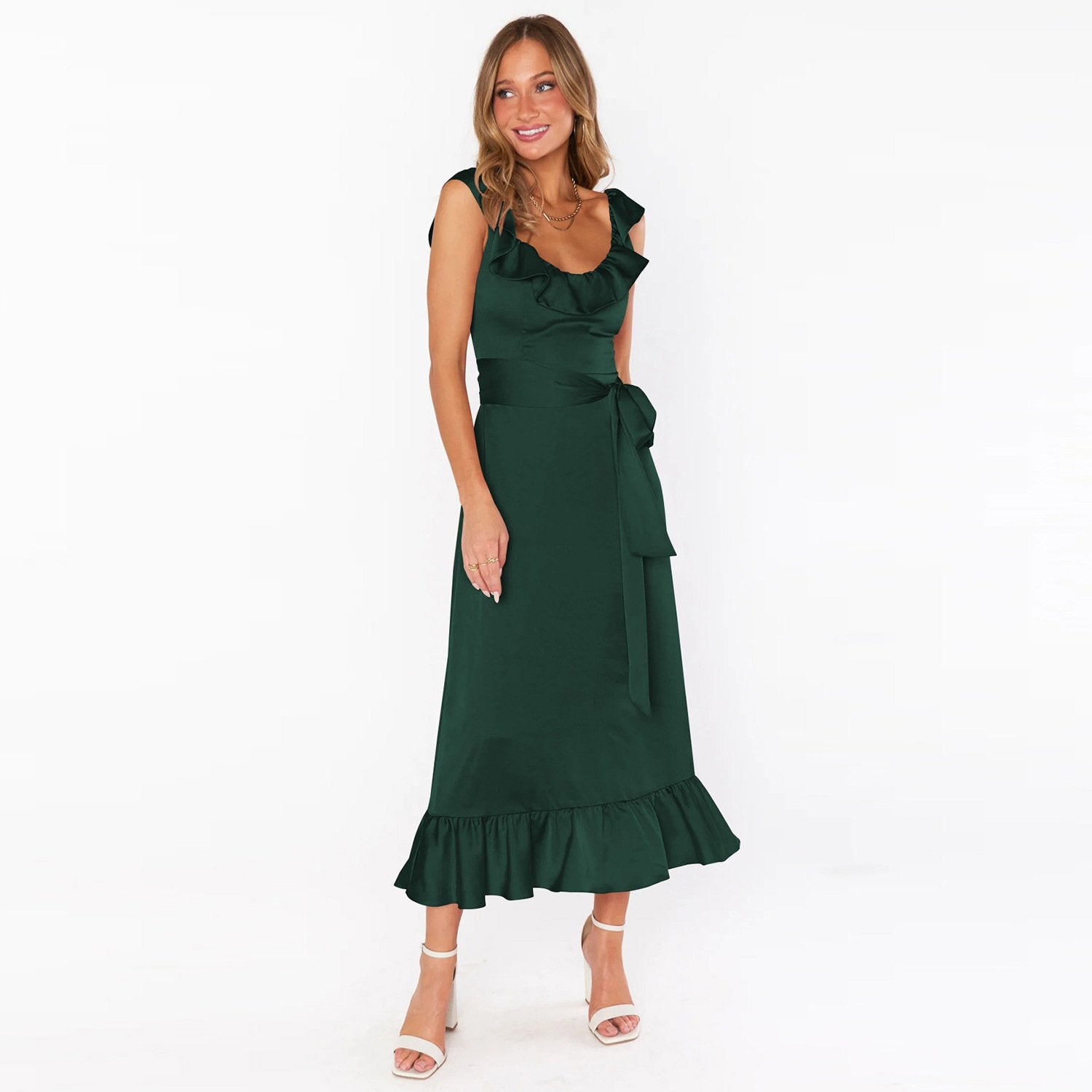 Zenvia Beauty lace-up summer dress featuring lightweight fabric, sleeveless design, and casual fit, perfect for warm weather wear.