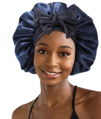 Zenvia Beauty double satin hair care cap, soft satin fabric designed to protect and style hair overnight or during treatments.
